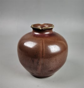Chinese Ding type brown glazed porcelain jar
