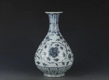 Chinese blue and white vase