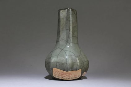 Chinese guan type porcelain vase