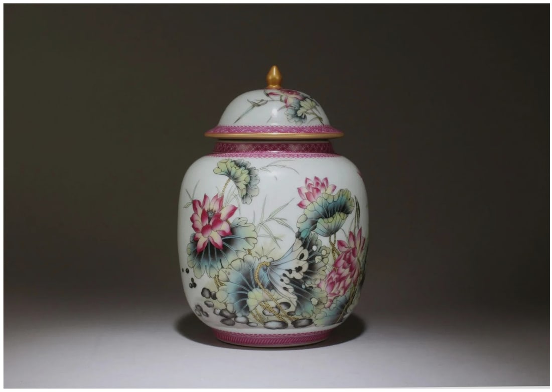 Chinese enamel porcelain jar with lid (1 of 6)