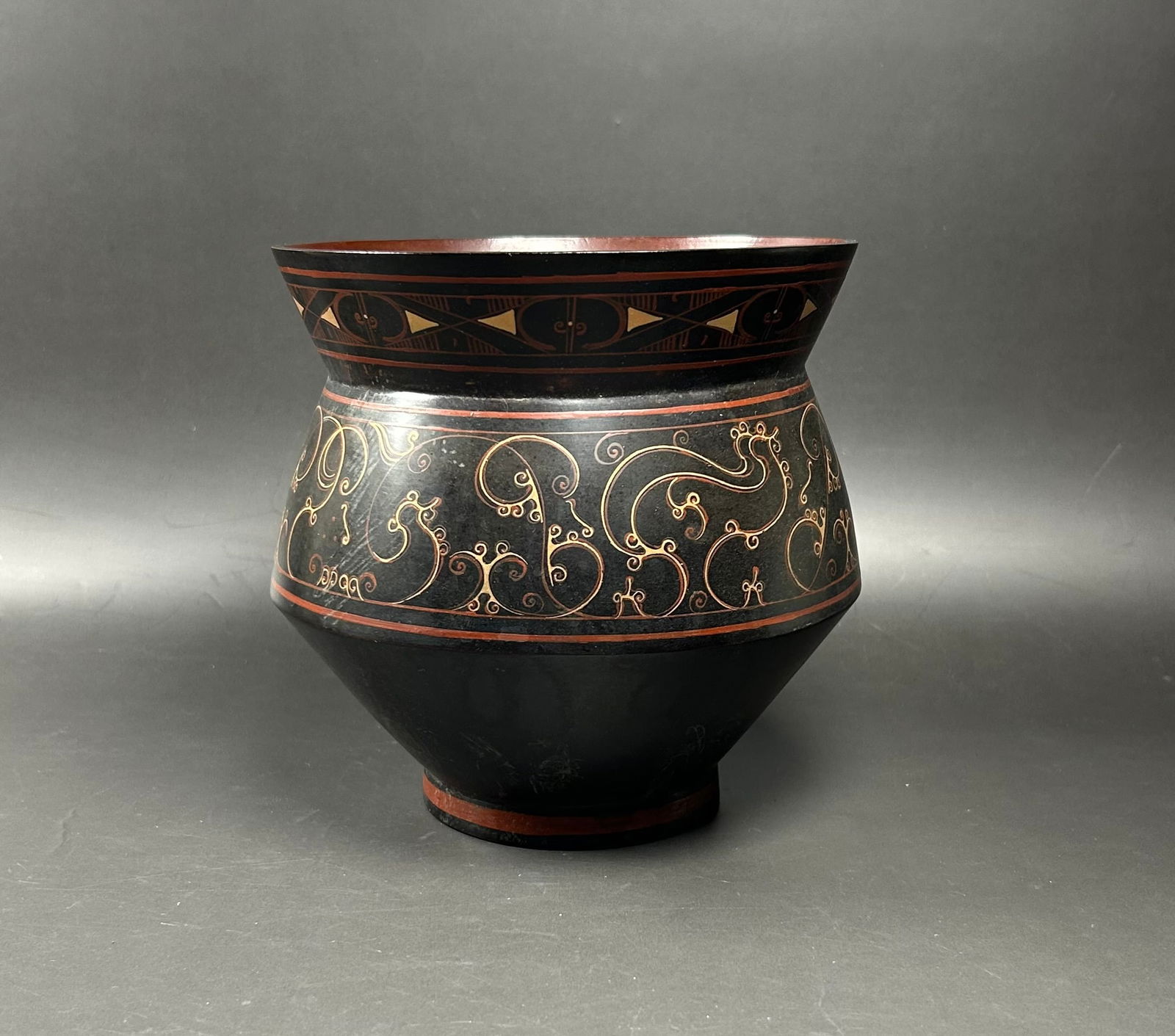 Chinese lacquer jar - 2