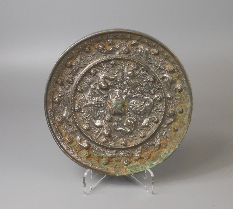 tang-style bronze mirror (1 of 8)
