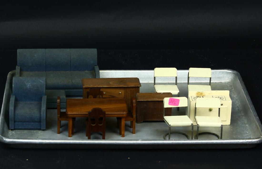 Wooden Doll bedroom set Desk and chair (1 of 1)