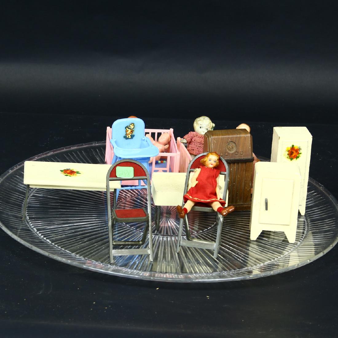 metal chairs, 5 mini dolls, plastic playpen/cribs, (1 of 1)