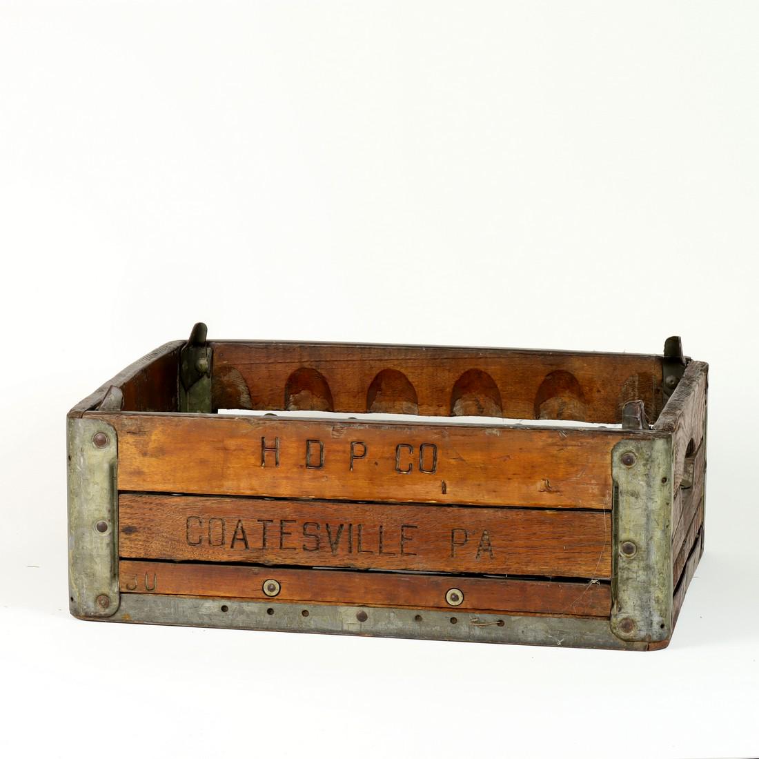 Wooden Dairy Advertising Crate: H D P Company Coatesville PA 6.5 in Tall 14 in wide 18 in deep stackable unit