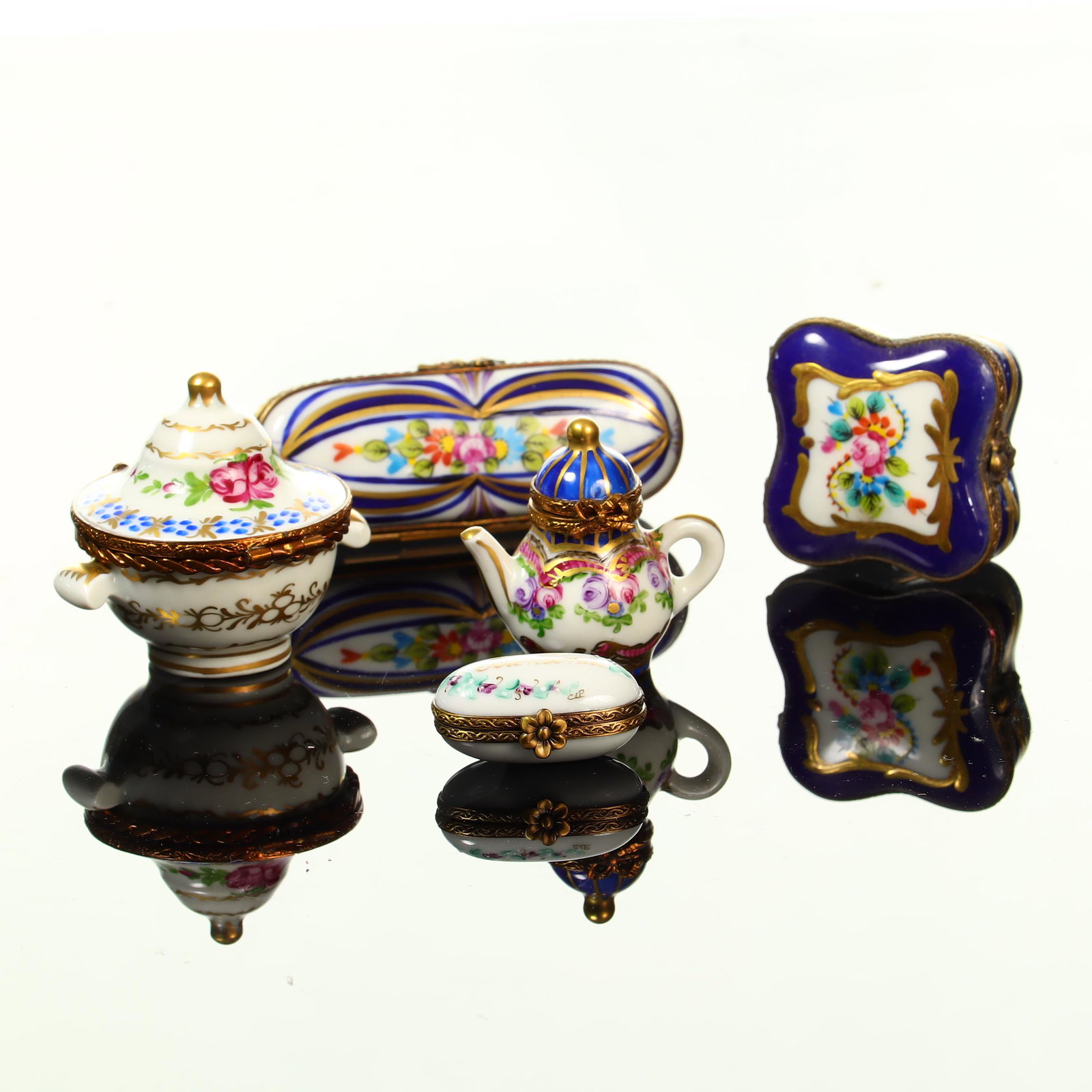 Lot of 5 Limoges Pill Boxes: Teapot 1.75 in tall others 2 in tall and others as pictured