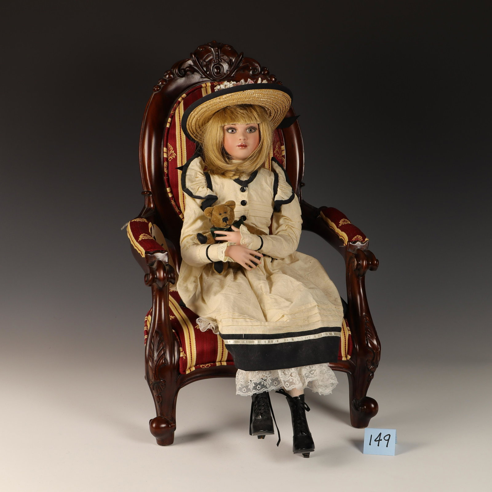 Jan Garnett Large Porcelain Victorian Doll: 1998 limited edition 1080/5000 has a broken missing finger on left hand has hat and removable boots and stands 24 in tall