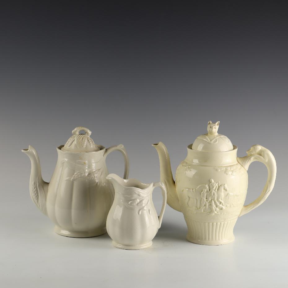 Lot of English porcelain pieces: Lot of English porcelain pieces, Wedgwood Fox Hunt Dye Ken John Peel made in England teapot 8.5 inches tall, condition, the one ear on the fox finial is chipped, Royal Crownford Ironstone wheat design