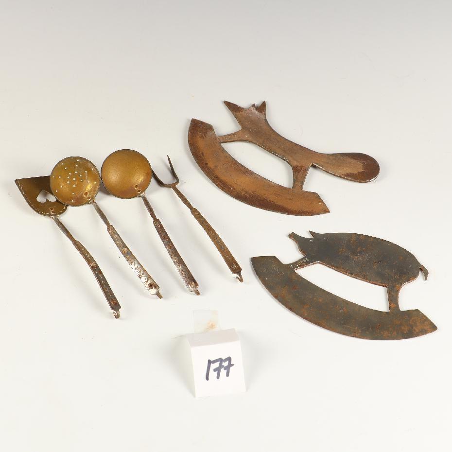 T. Loose mini kitchen utensils, pig and Fox choppers marked T. Loose also (1 of 2)