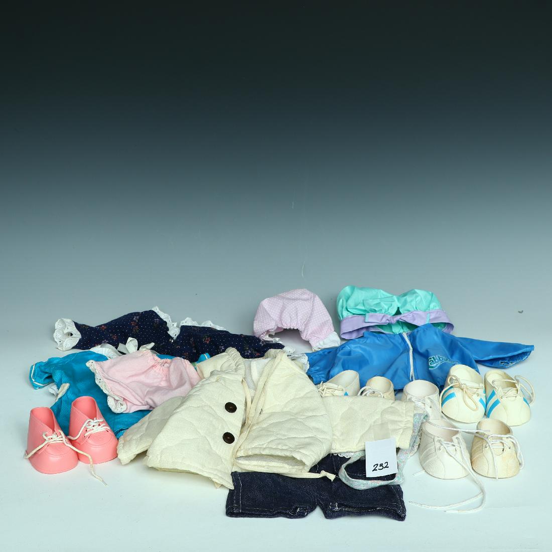 Vintage Cabbage Patch Clothing and shoes (1 of 1)