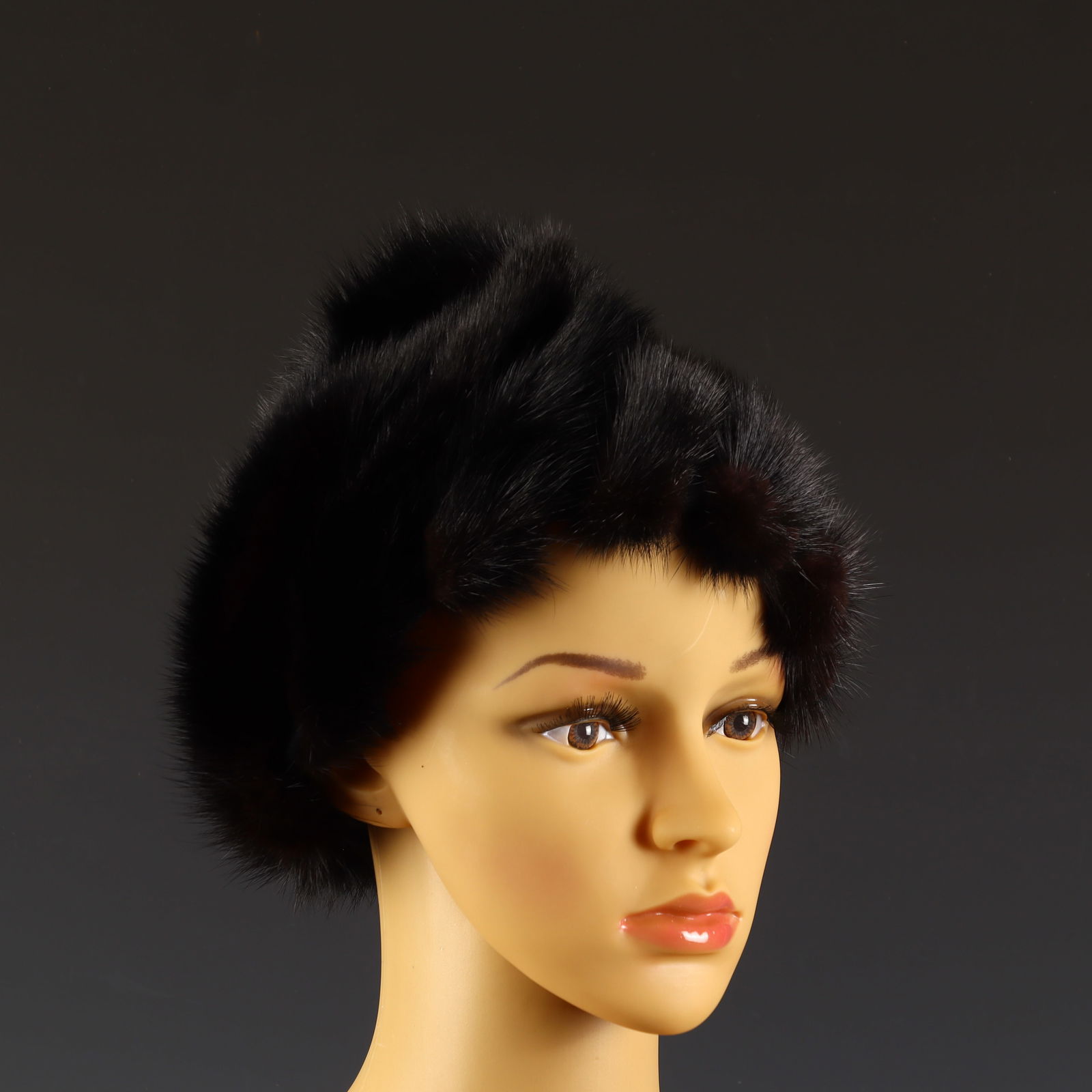 Vintage Genuine Black mink fur hat: Vintage Genuine Black mink fur hat, clean condition, no smell