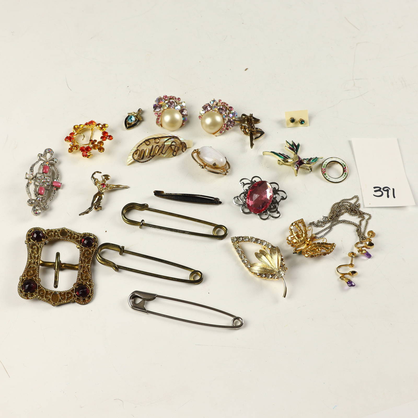 Lot Of Vintage Costume Jewelry Auction