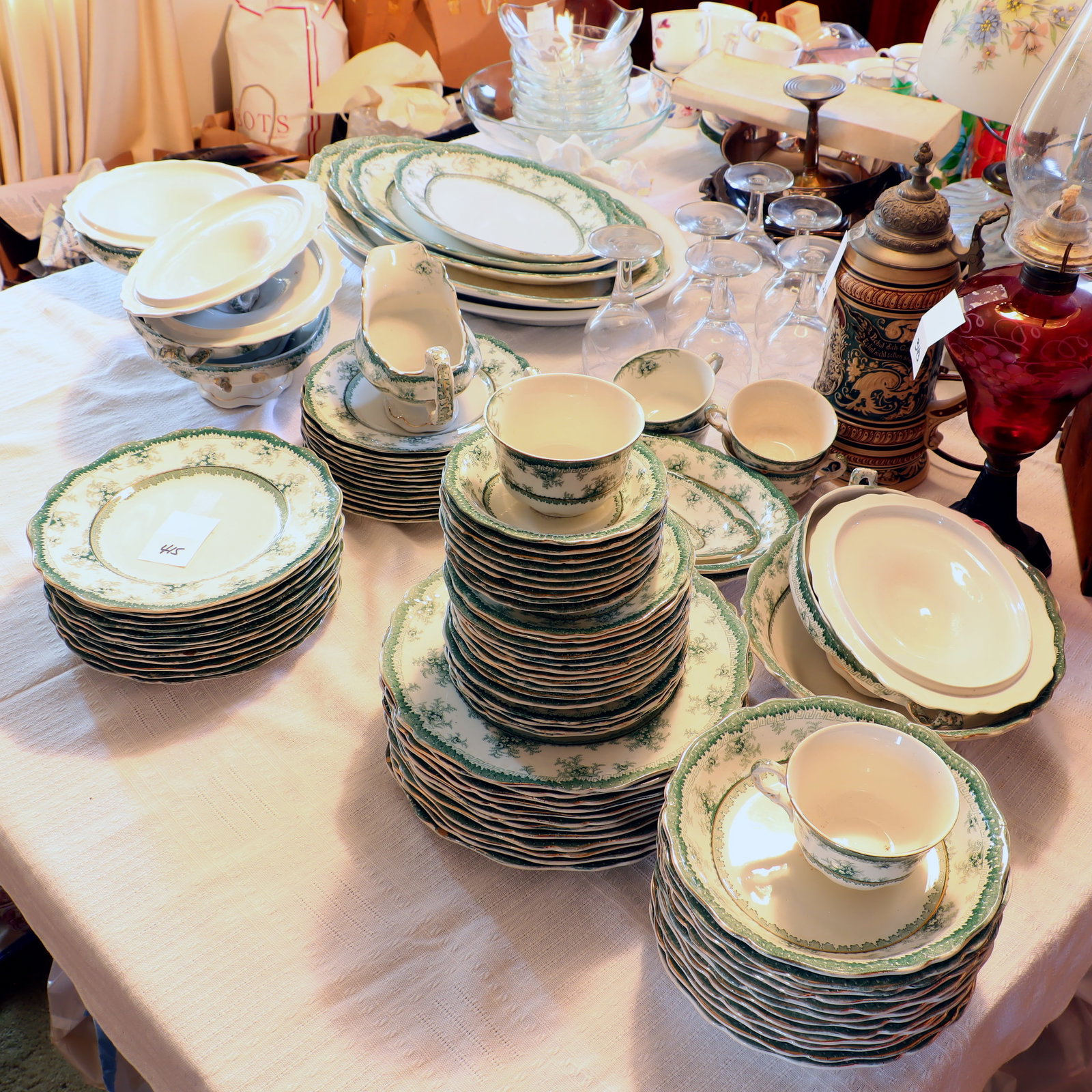 Antique 93 pieces Hamilton by John Maddock and Son made in England: Antique 93 pieces Hamilton by John Maddock and Son made in England Royal Vitreous, some pieces have chips