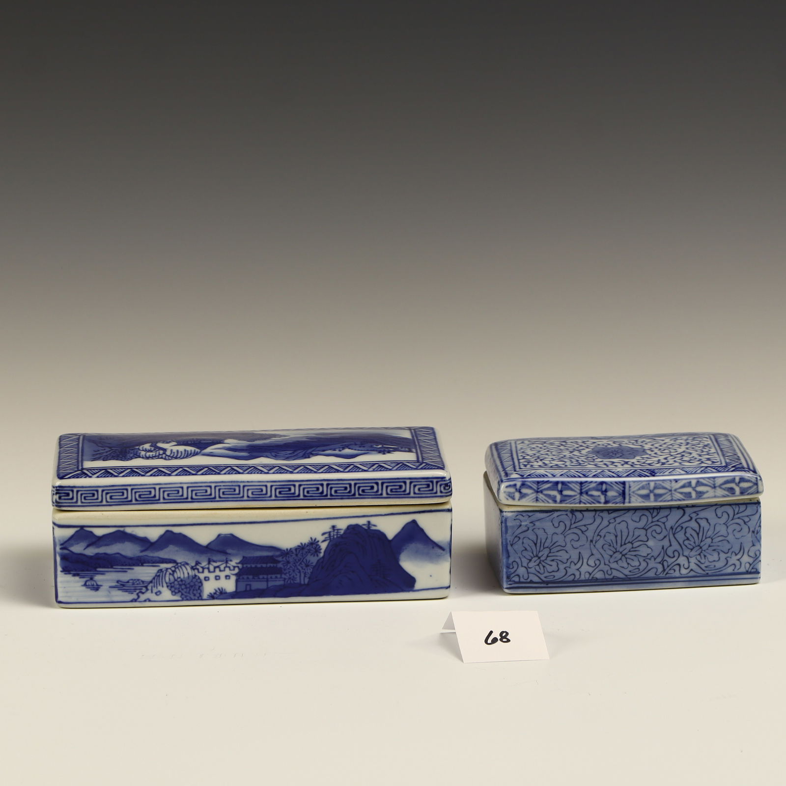 Two Chinese porcelain trinket boxes (1 of 2)