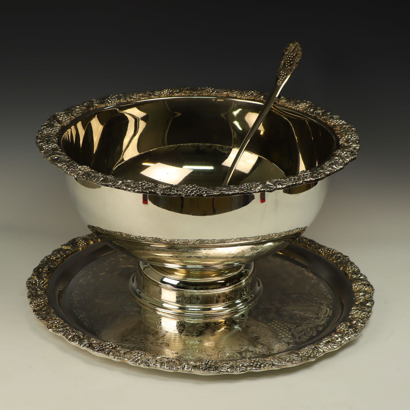 Towle Large Silver Plate Punch Bowl Set (1 of 2)