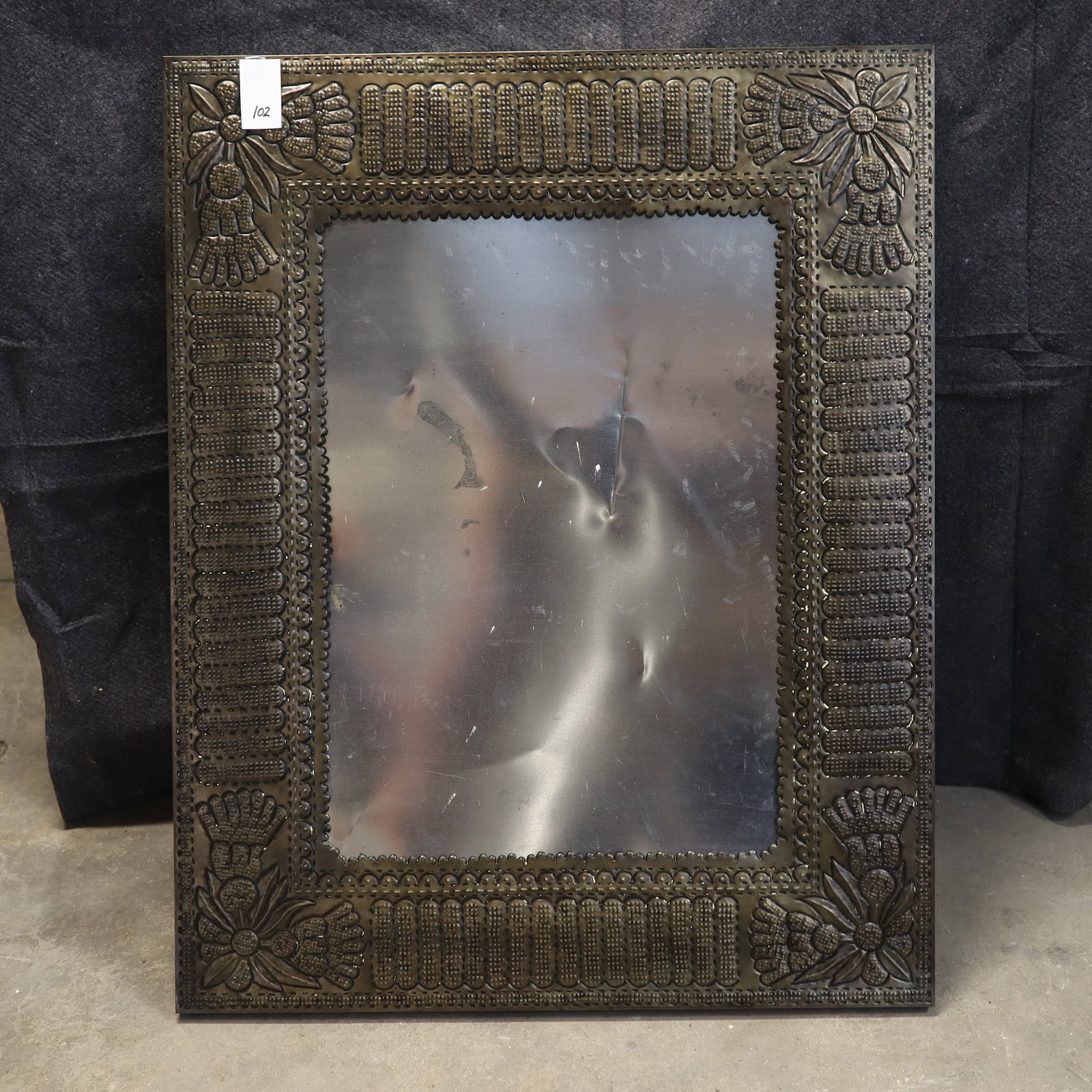 New Mexico tin frame: New Mexico tin frame 29X36X1 inch, this is the frame only 29X36X1 inch