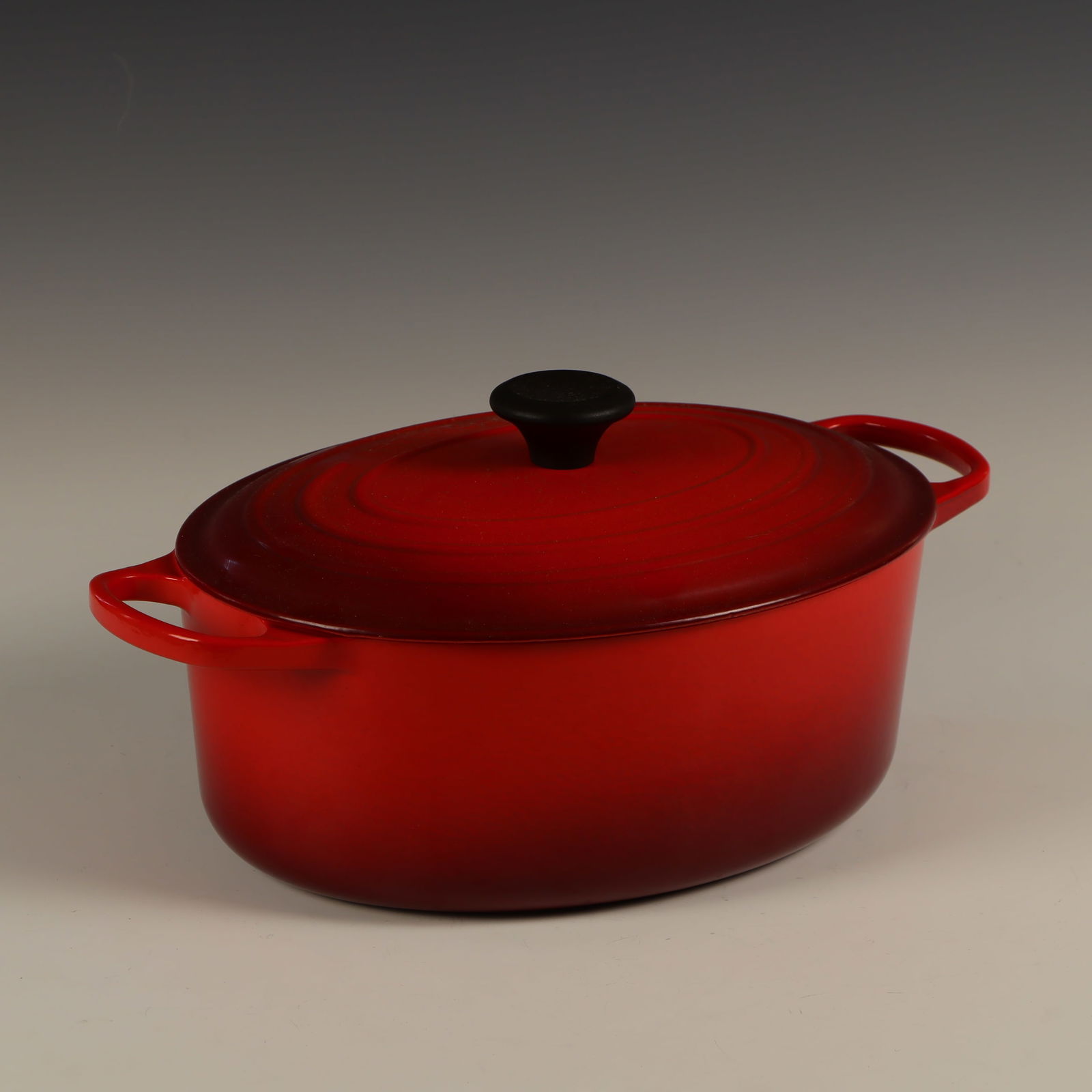 Red Le Crueset large Cast iron enameled oval pot (1 of 5)