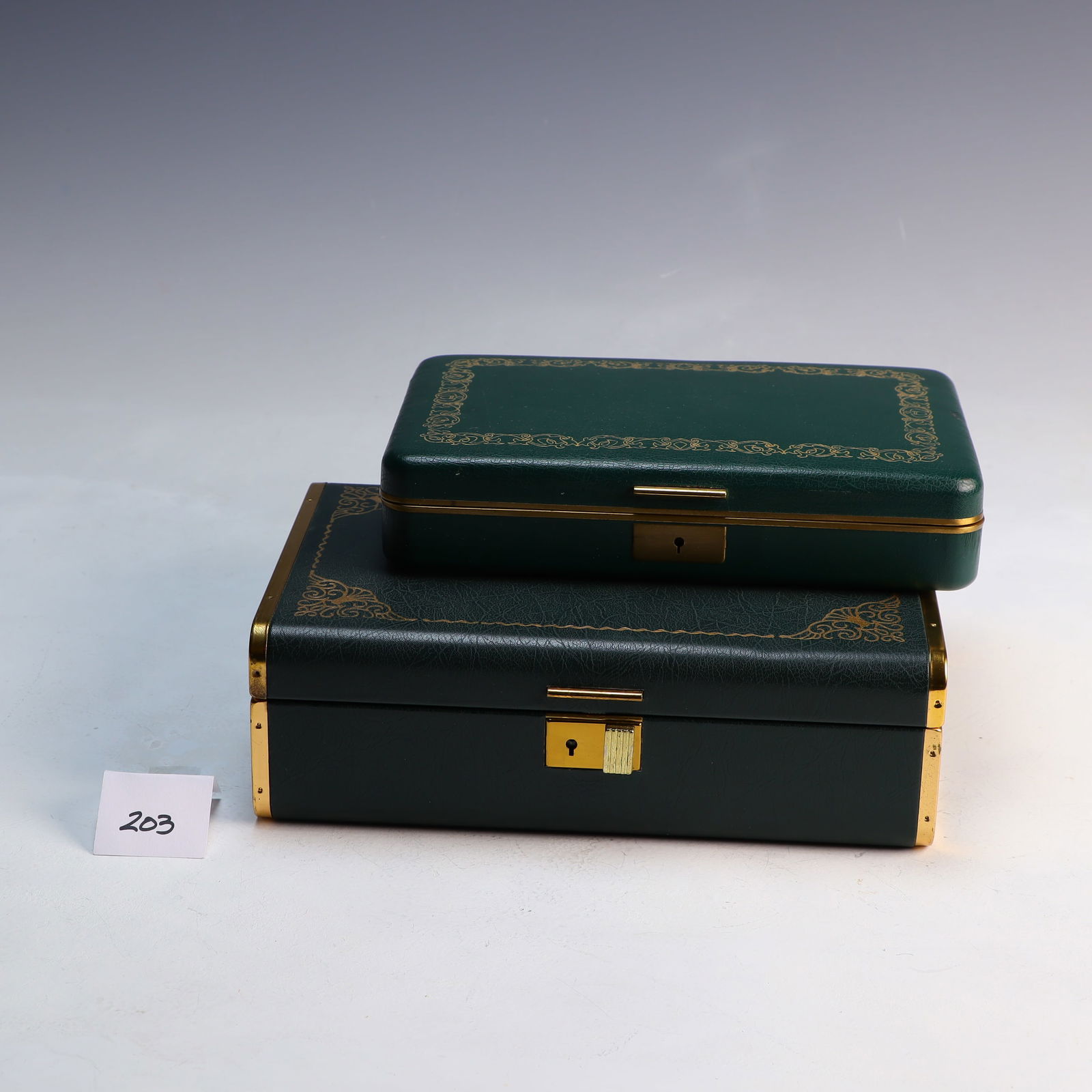 Two vintage jewelry boxes (1 of 2)