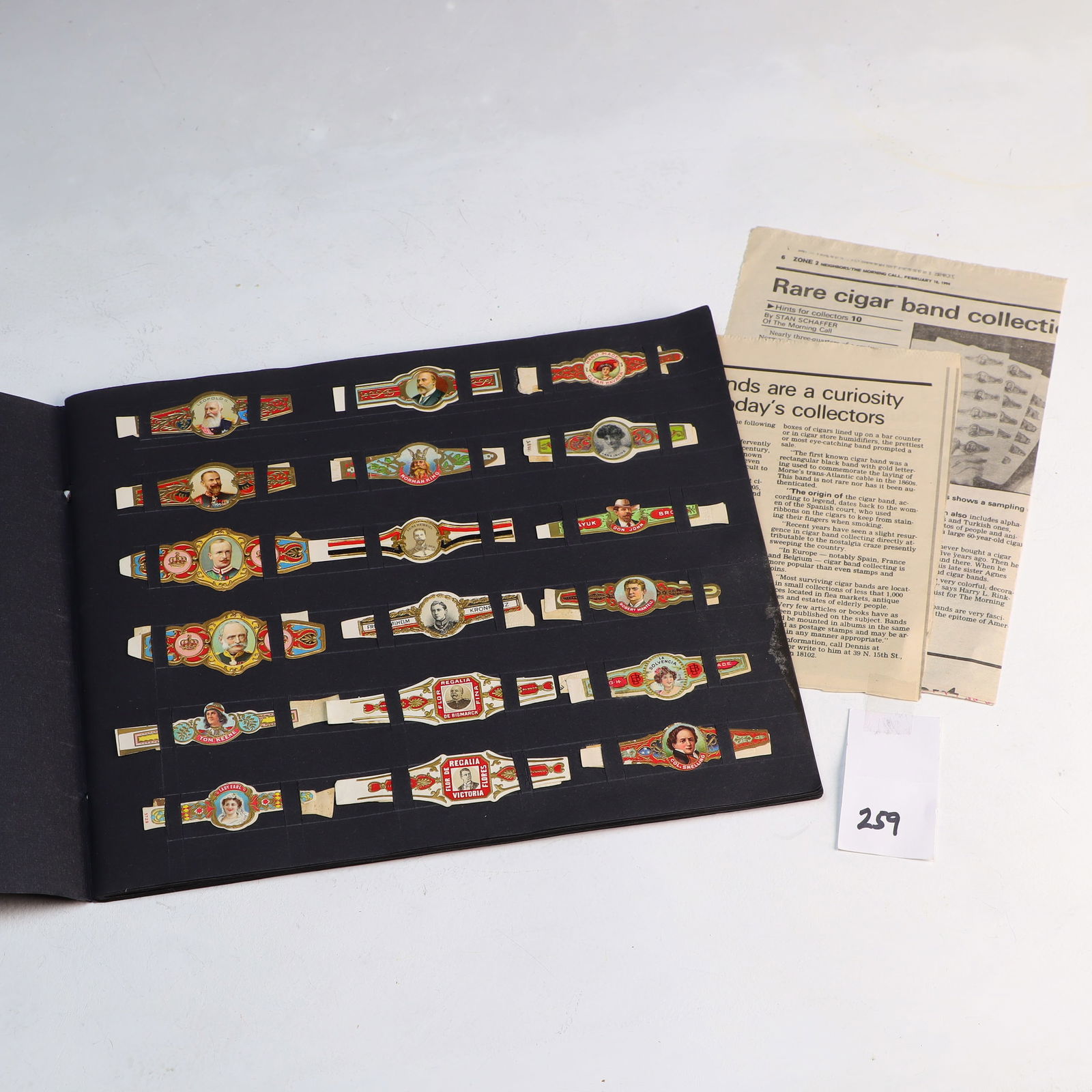 Vintage collection of cigar bands 430 pieces (1 of 14)