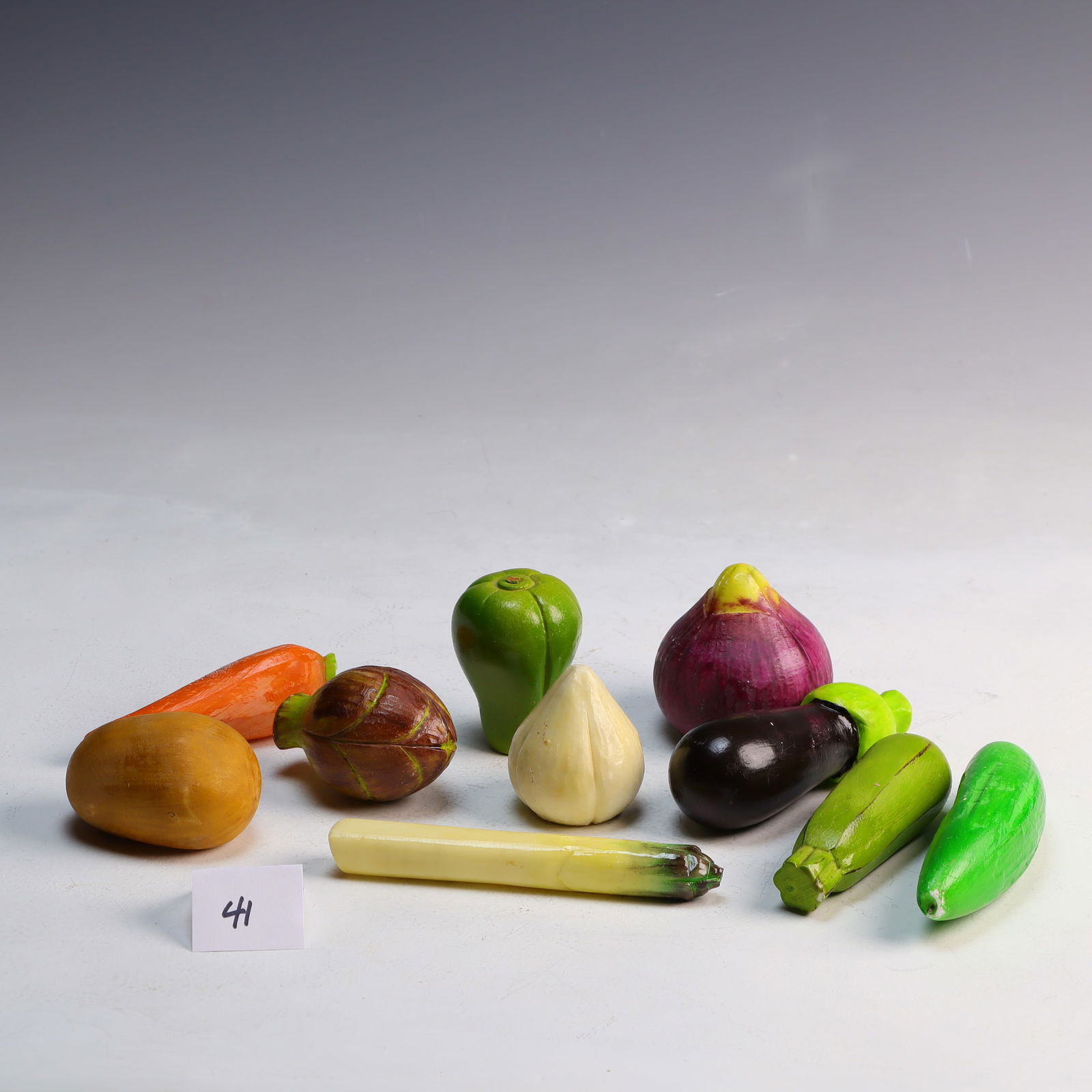 Lot of vintage handpainted Alabaster made in Italy vegetables sculptures: Lot of vintage handpainted Alabaster made in Italy vegetables sculptures