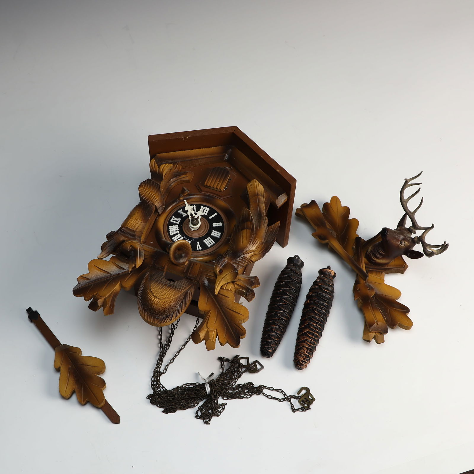 Vintage cuckoo cuckoo clock (1 of 6)