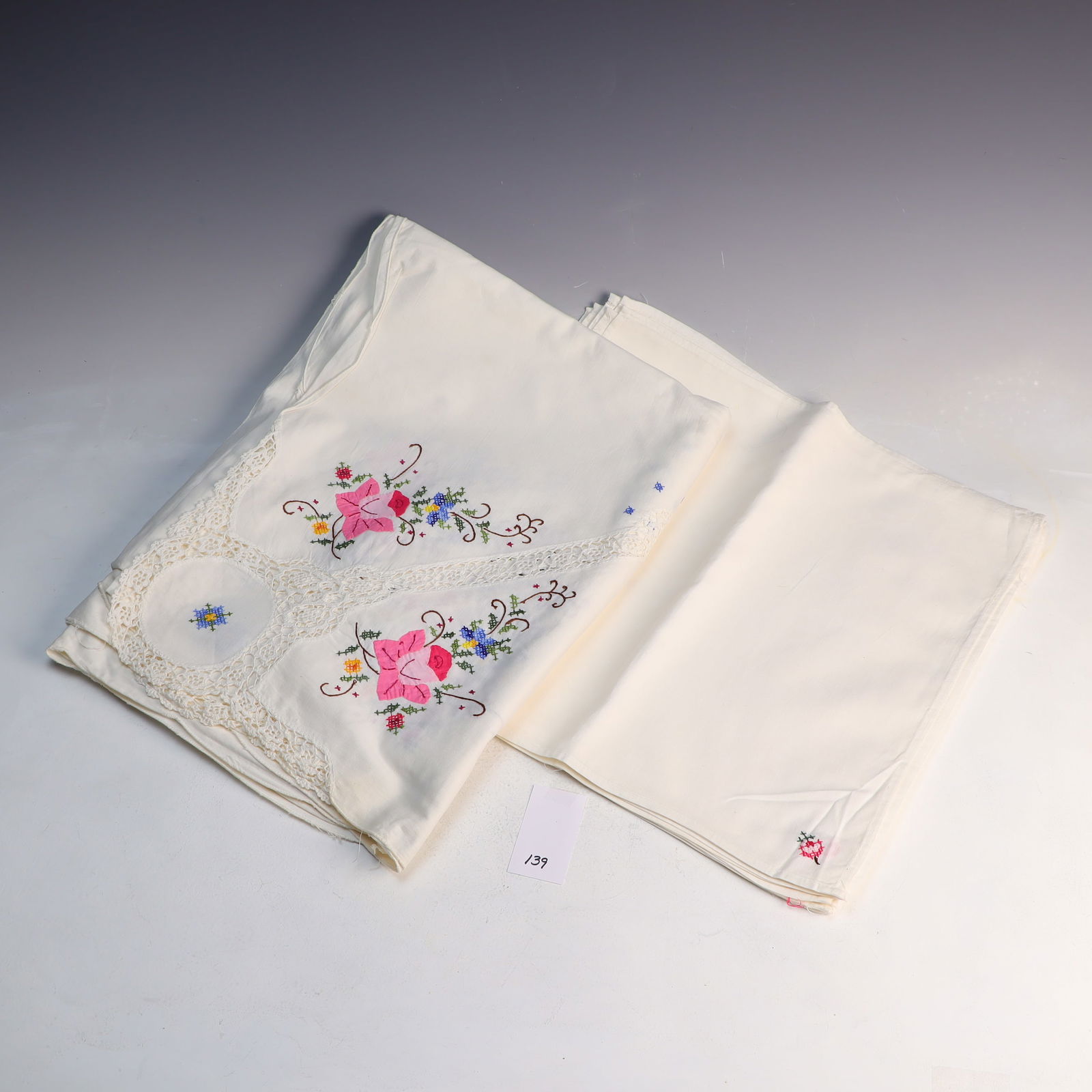 Floral crocheted vintage cotton table cloth with 12 napkins (1 of 2)