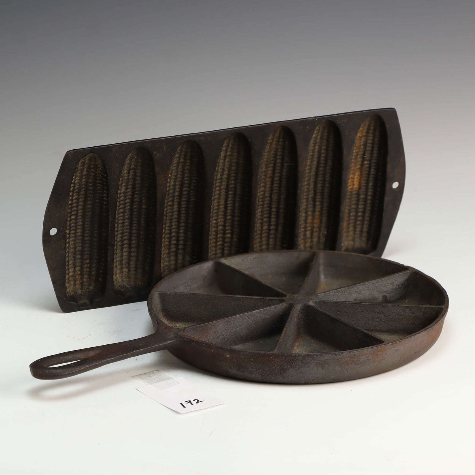 Vintage cast iron corn bread skillet and pan (1 of 3)