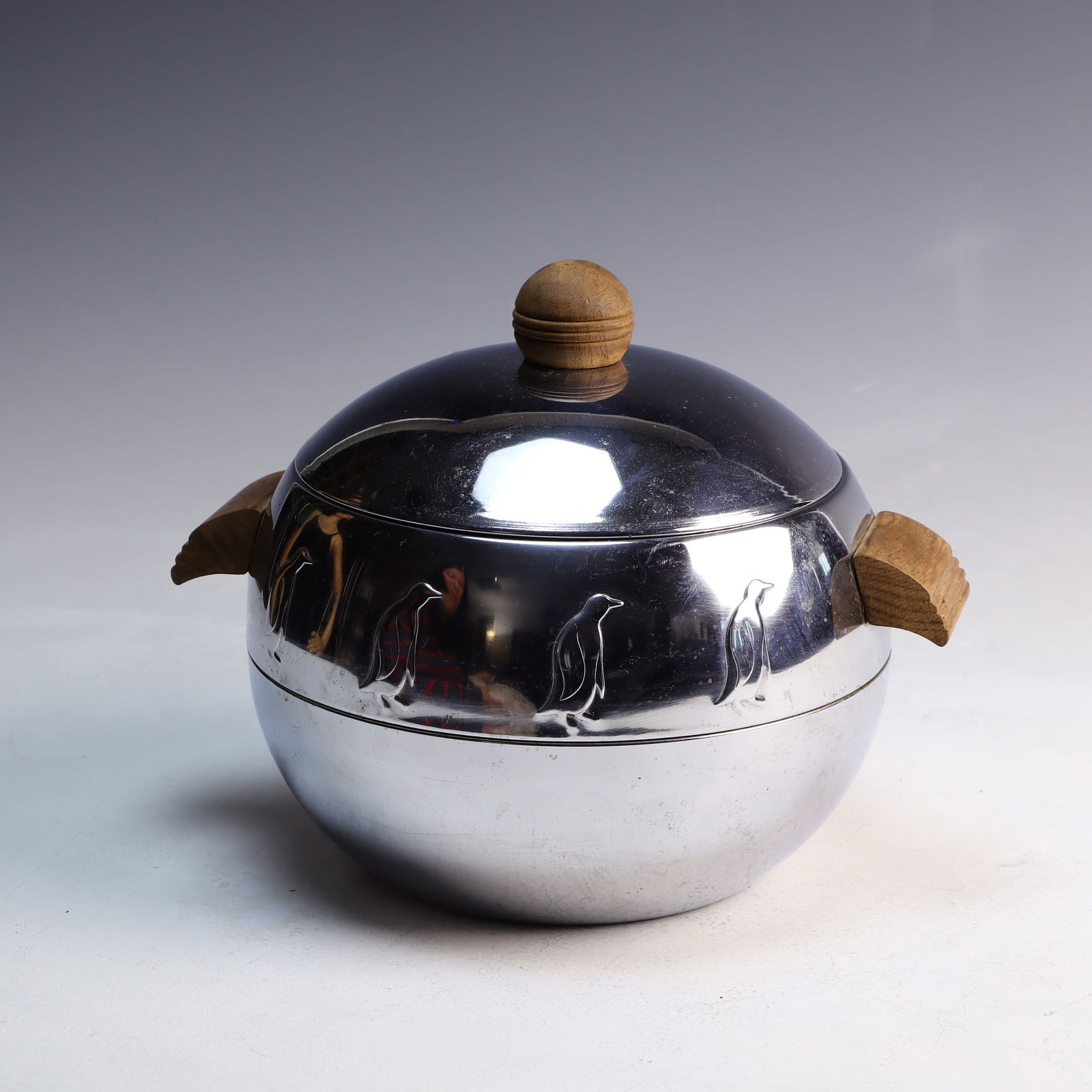 Vintage West Bend Penguin ice bucket (1 of 3)