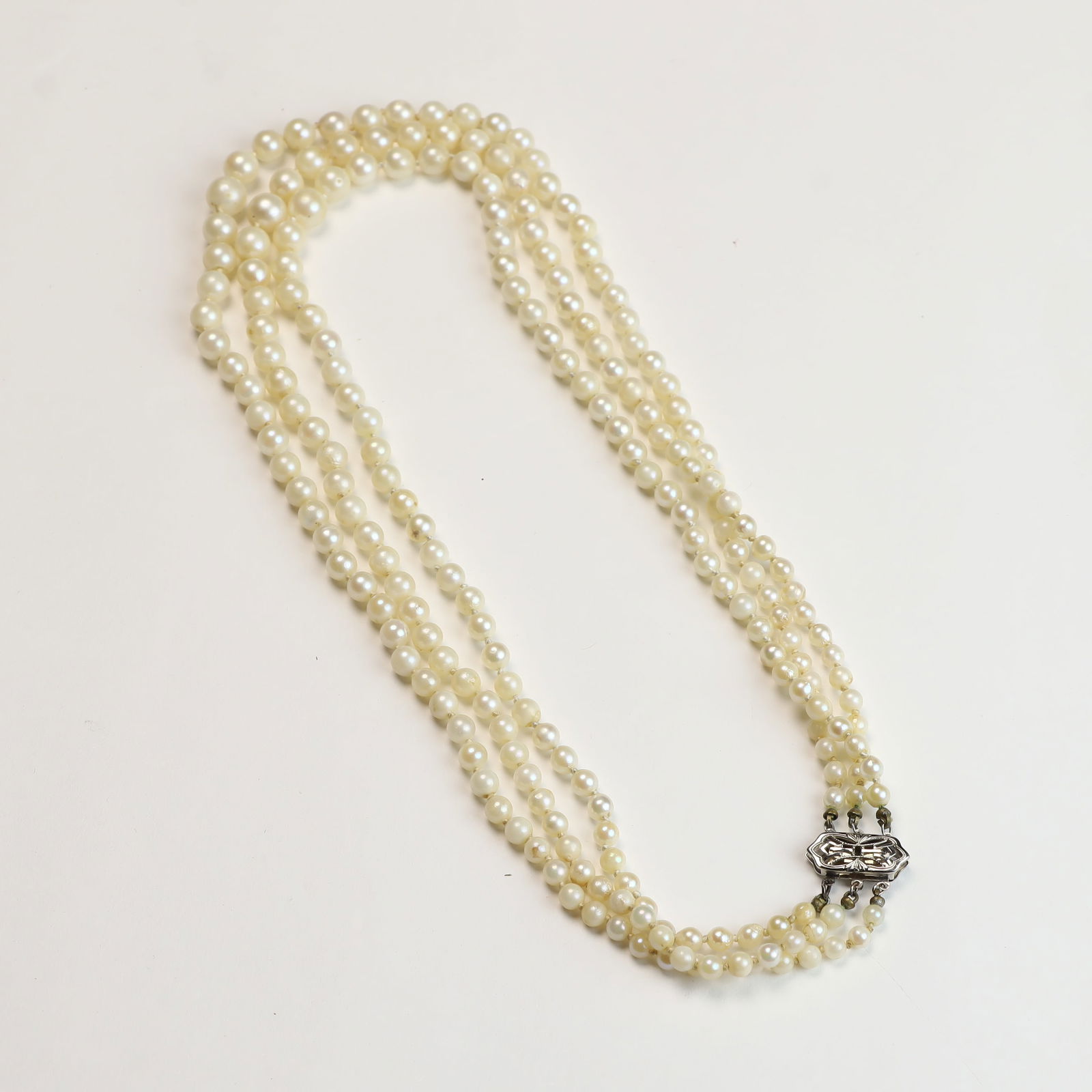 Vintage 14K white gold clasp 3 strands pearl necklace (1 of 3)