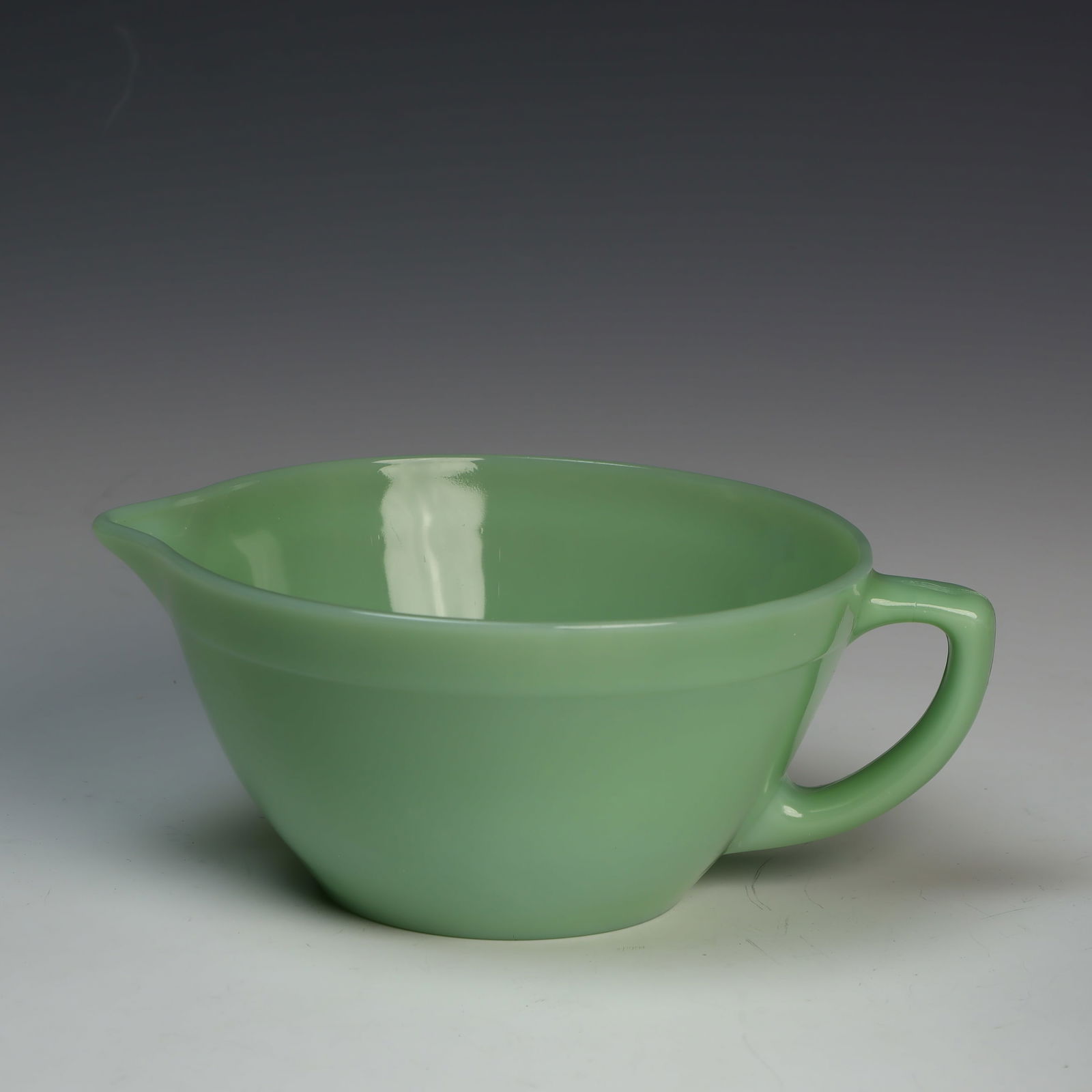 Vintage Fire King Jadeite mixing bowl (1 of 3)