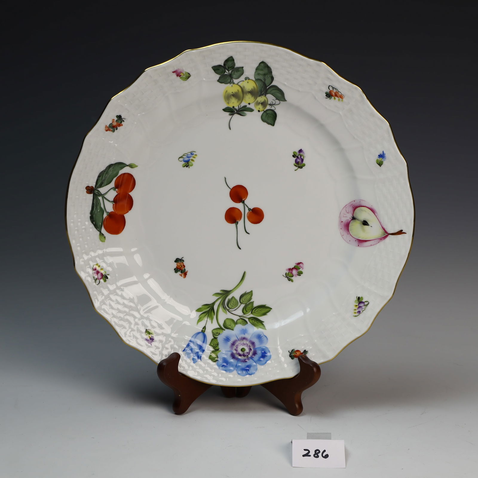 Herend plate 10 inches diameter (1 of 4)