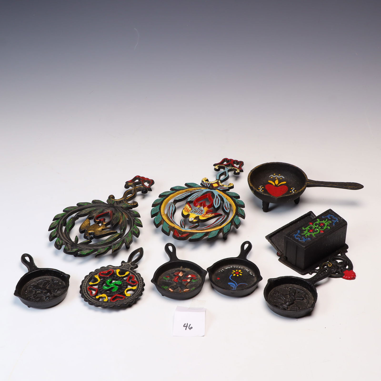 Vintage Folk art handpainted trivets and mini pans: Vintage Folk art handpainted trivets and mini pans largest is 8.5X5.5 inches