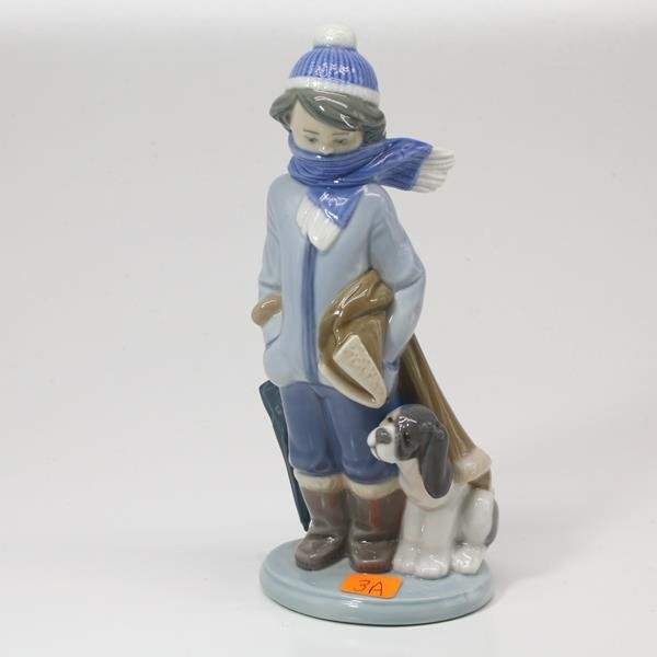 Lladro Daisa Winter #5220 1984 Retired Boy Dog Scarf (1 of 1)