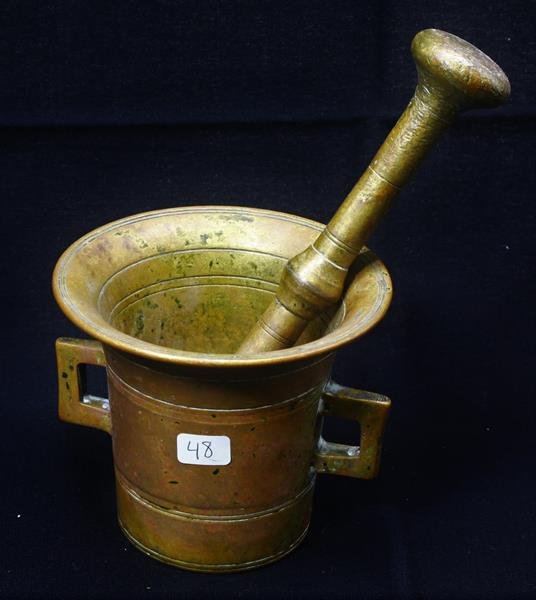 Heavy Antique Brass Mortar & Pestle Apothecary (1 of 2)