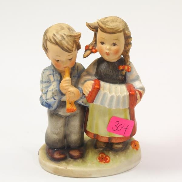Vintage Hummel 218 2/0 TMK2 Birthday Serenade Boy w (1 of 1)