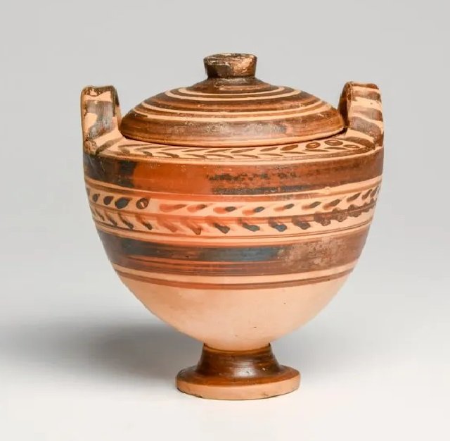 Ancient GreekC Double-Handled Lidded Vessel. (1 of 4)