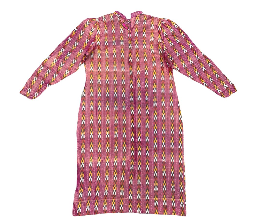 Antique Ottoman Turkmen / Syrian Silk Ikat Robe: Antique Ottoman Turkmen or Syrian silk Ikat Robe. Late 19th Century. Silk on a silk foundation. Size: 103 cms x 132 cms ( 52ins x 41ins ).