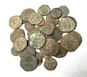 Lot of 30 Ancient Islamic Bronze Coins .: Lot of 30 Ancient Islamic Bronze Coins.