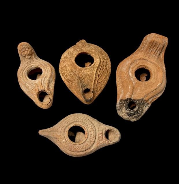 4 Ancient Roman Clay Oil Lamps.