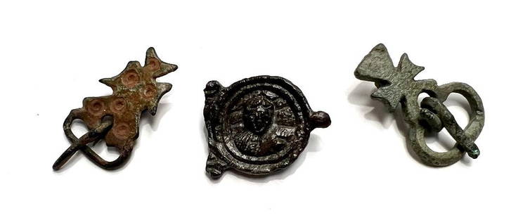 Group Ancient Byzantine Bronze cross buckle: 2 Ancient Byzantine Bronze cross buckle and bronze medallion, circa 6th-9th century . size : 4cm approximately Ex NJ private collector