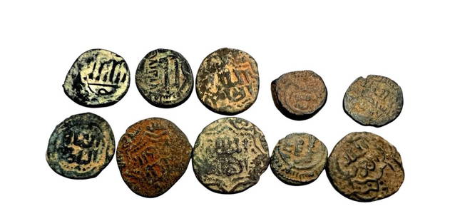 Lot of 10 Ancient Islamic Bronze Coins.: Lot of 30 Ancient Islamic Bronze Coins.