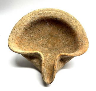 Ancient Near East, Holy Land Iron Age oil Lamp.: Ancient Near East, Holy Land Iron Age, ca. 1200 BC 1000 BCE, his wheel made orange clay oil lamp with round base is pinched to form the spout, superb example with nice encrustation. Size: 15 cm x 14 c