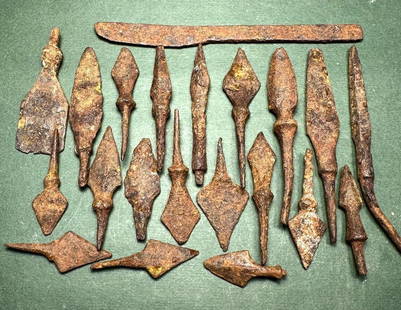 Lot of 20 Roman Iron Arrow Heads: 20 Roman Iron Tanged Arrow Heads dated 1000/500 A.D. Provenance: Ex private NJ collection. Size: 11.5 cm x 4 cm