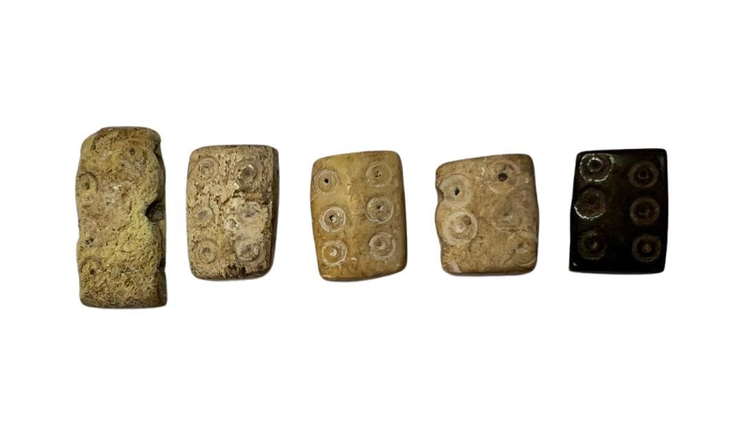Group of 5 Roman Bone Dice or beads: Group of 5 Roman Bone Dice or beads,1st to 3rd century AD , Size : 2.9 cm -1.5 cm approximately. Provenance: private NY collection