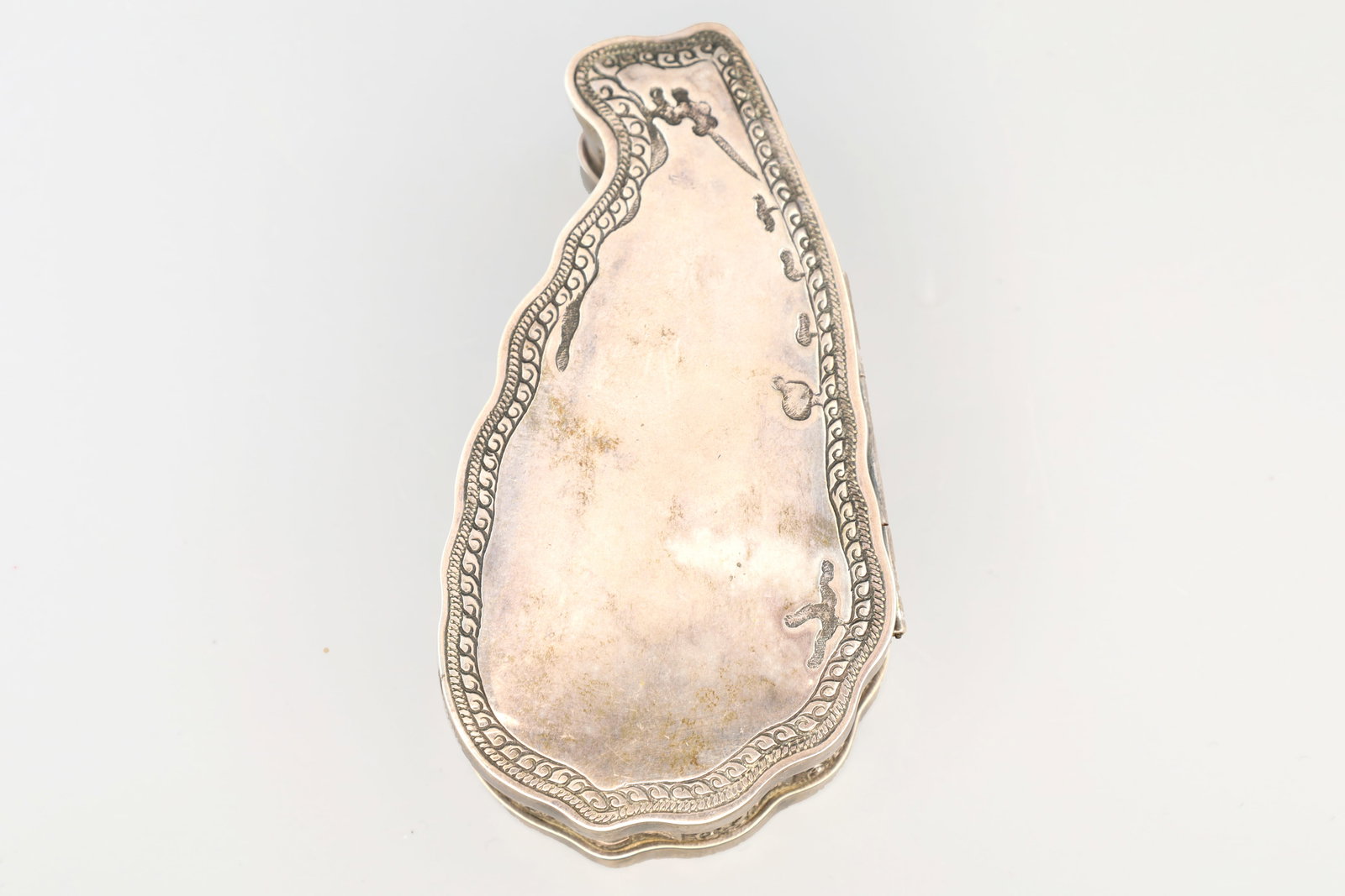 Antique Colonial Ceylon Silver Box, Map of Sri Lanka, Hinged Trinket Box Container (1 of 6)