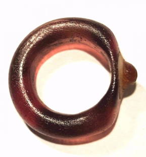 Ancient Egyptian Glass ring.: Ancient Egyptian Glass ring, Circa 600 BC - 400 BC, size : 2.2 cm diameter ,Intact . Provenance : Ex California Collection