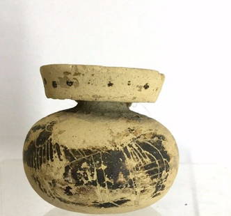 Ancient Corinthian Aryballos Archaic Greek .: Ancient Corinthian Aryballos Archaic Greek, c. 580 - 550 BC. size : 5 cm x 4.5 cmCondition: Excellent condition.Provenance: Ex CA private collection