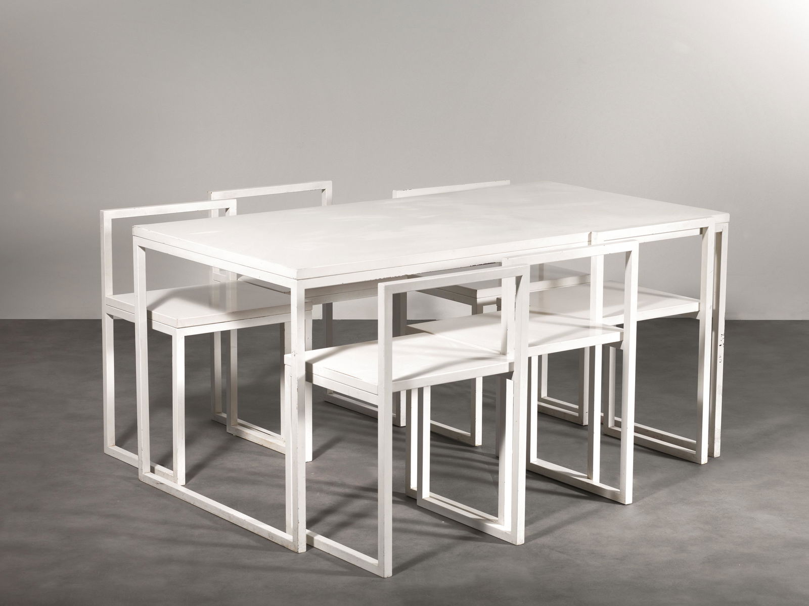 AG Fronzoni (Pistoia, 1923 - Milano, 2002) Tavolo e sei: AG Fronzoni (Pistoia, 1923 - Milano, 2002) Tavolo e sei sedie modello FRONZONI64 Produzione Cappellini, Italia, 1990 circa (progetto 1964) Tavolo: cm 150x80x72 Sedie: cm 45x42,5x72 A «FRO