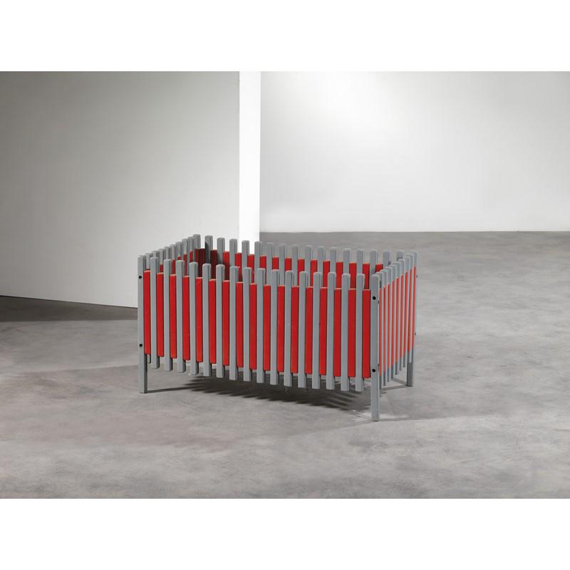 Ettore Sottsass (Innsbruck, 1917 - Milano, 2007)   PLANTER, RED AND GREY LACQUERED WOOD    (1 of 1)