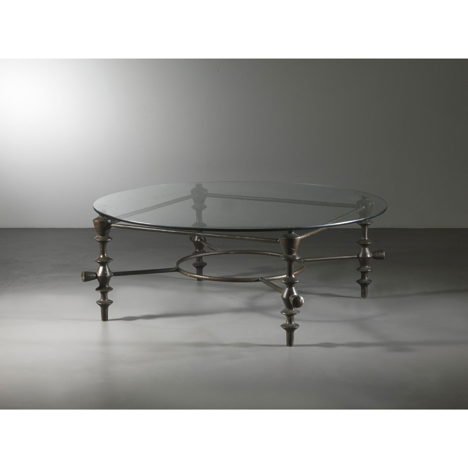 CENTER LOW TABLE, METAL<br>STRUCTURE, GLASS TOP (1 of 1)